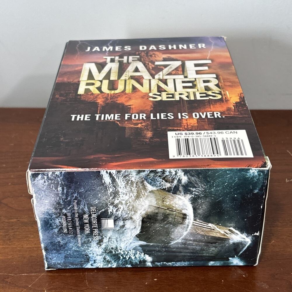 The Maze Runner Series by James Dashner 4 Paperbacks Boxed Set - Picture 5 of 11